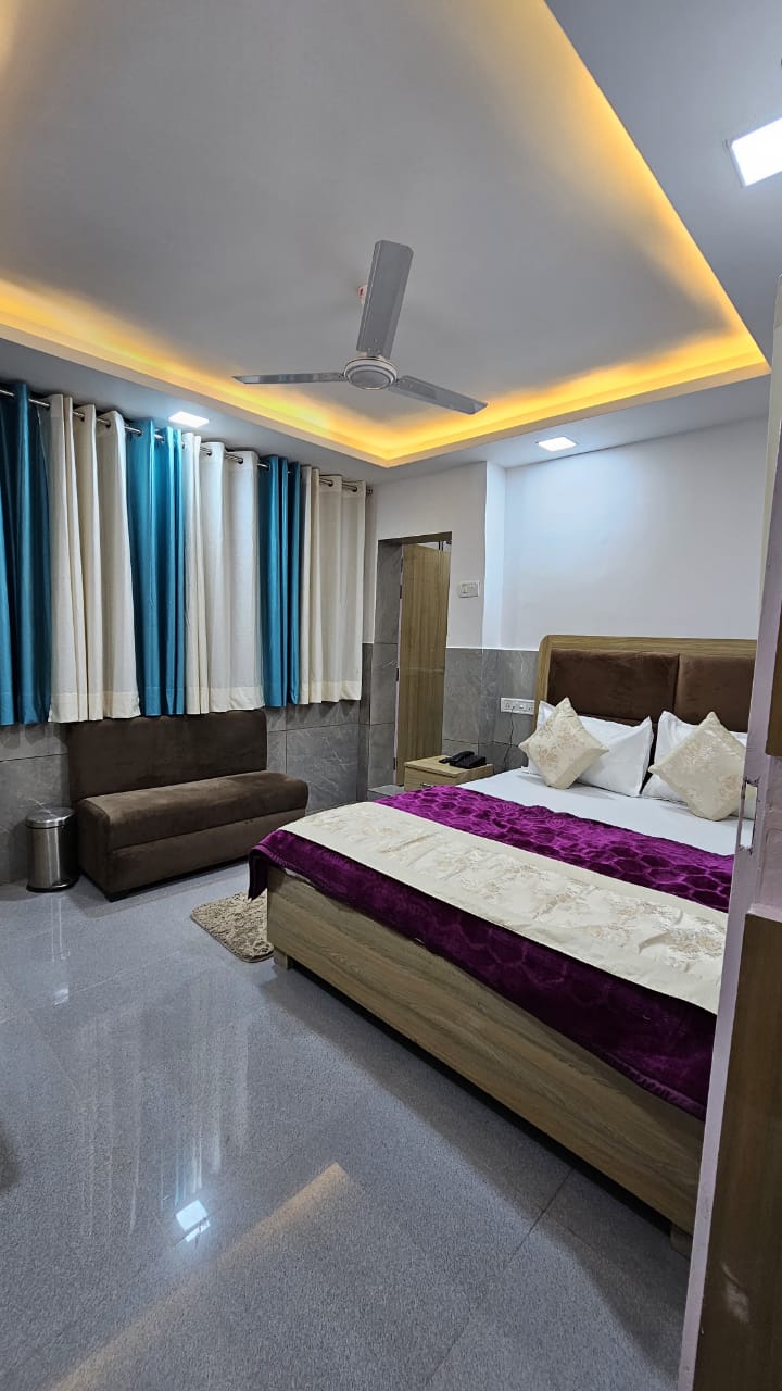 WhatsApp Image 2025-09-09 at 12.40.52 PM